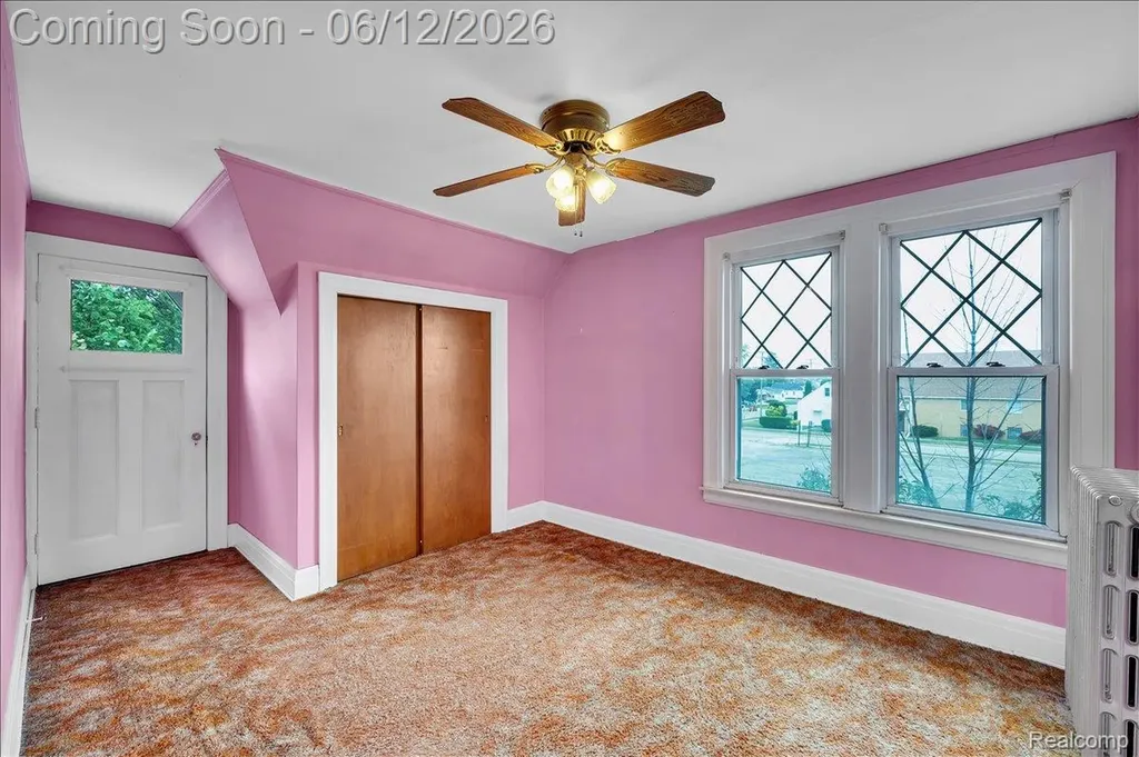 17321 E 11 Mile Road Roseville City MI 48066