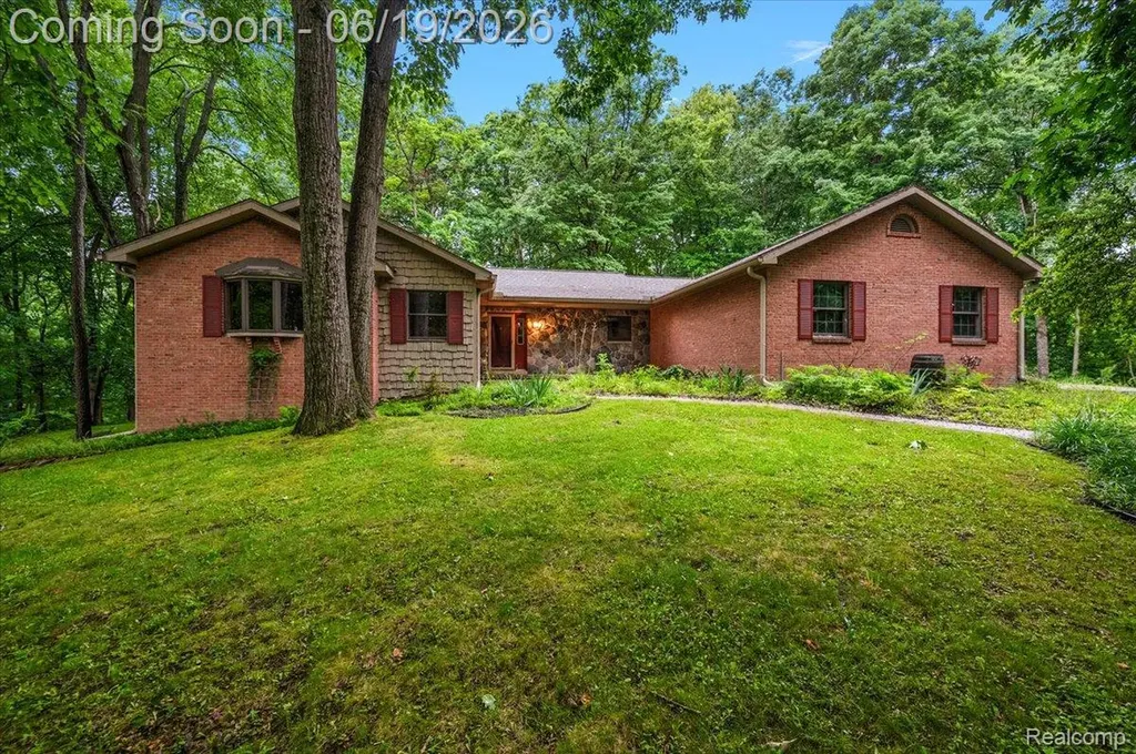670 Rolling Acres Drive Brandon Charter Township MI 48462