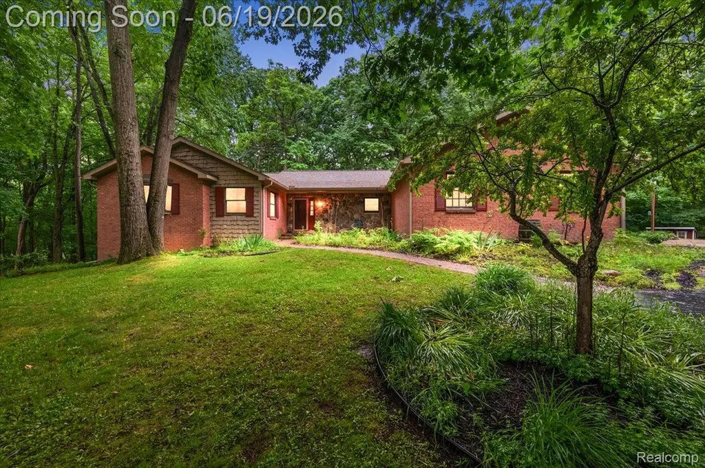 670 Rolling Acres Drive Brandon Charter Township MI 48462