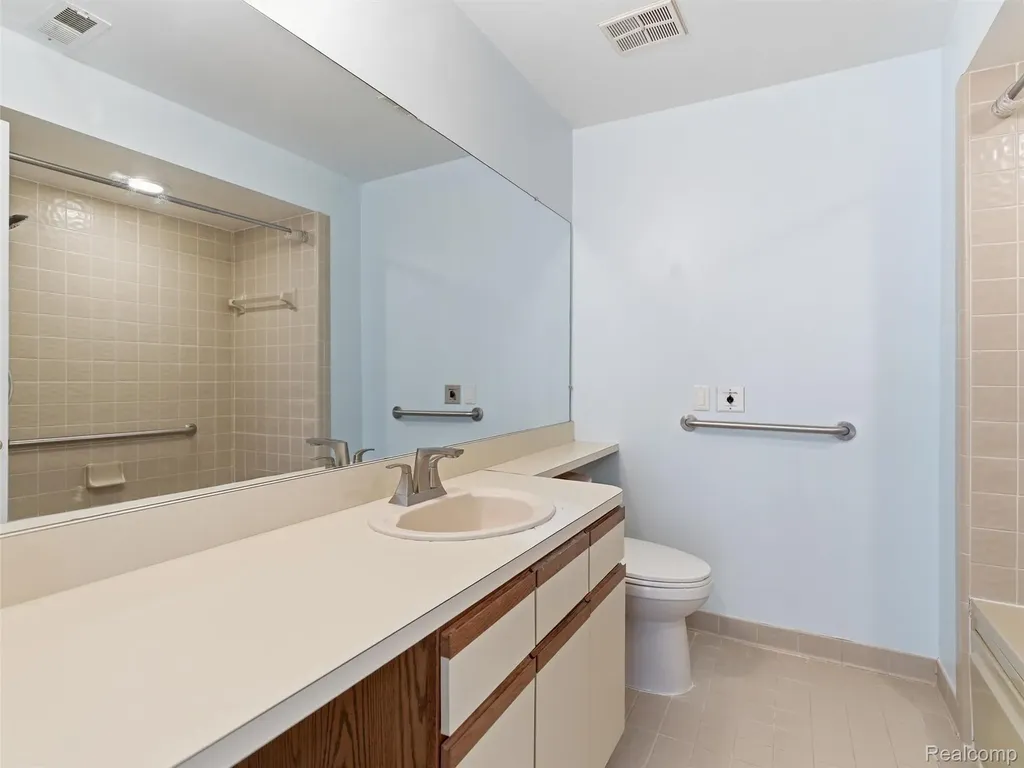 6605 Firestone Court West Bloomfield Charter Township MI 48322
