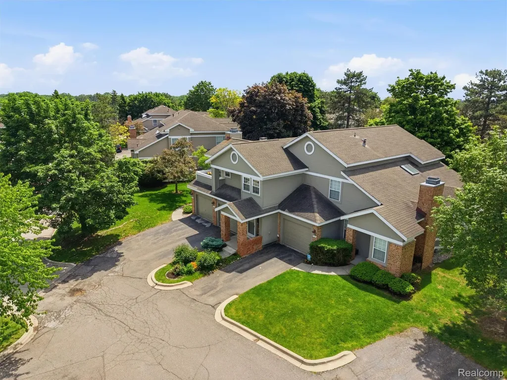 6605 Firestone Court West Bloomfield Charter Township MI 48322