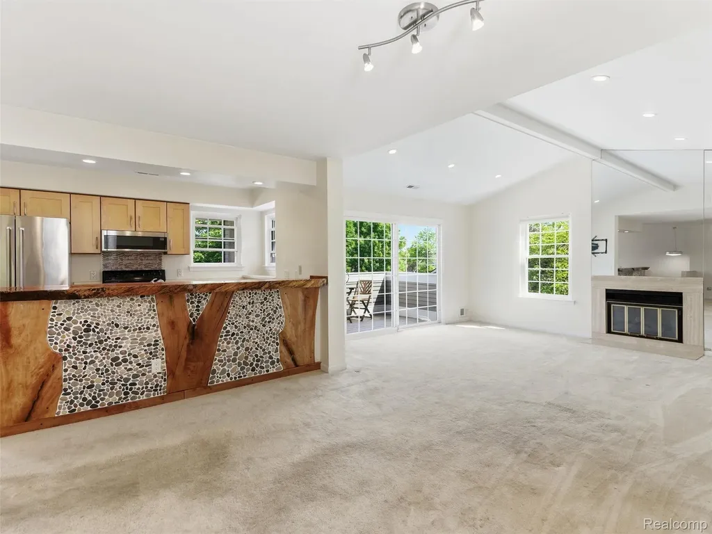 6605 Firestone Court West Bloomfield Charter Township MI 48322