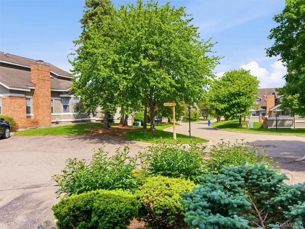 6605 Firestone Court West Bloomfield Charter Township MI 48322