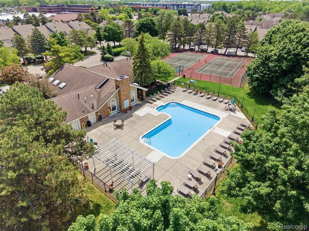 6605 Firestone Court West Bloomfield Charter Township MI 48322