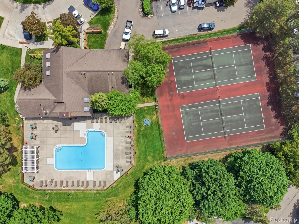 6605 Firestone Court West Bloomfield Charter Township MI 48322