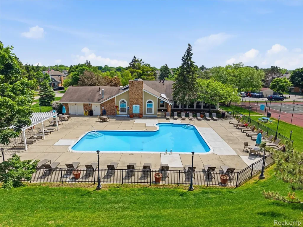 6605 Firestone Court West Bloomfield Charter Township MI 48322