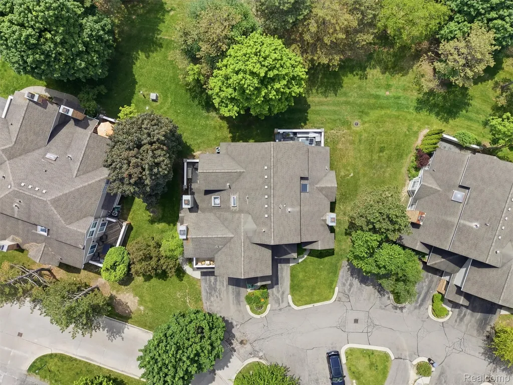 6605 Firestone Court West Bloomfield Charter Township MI 48322