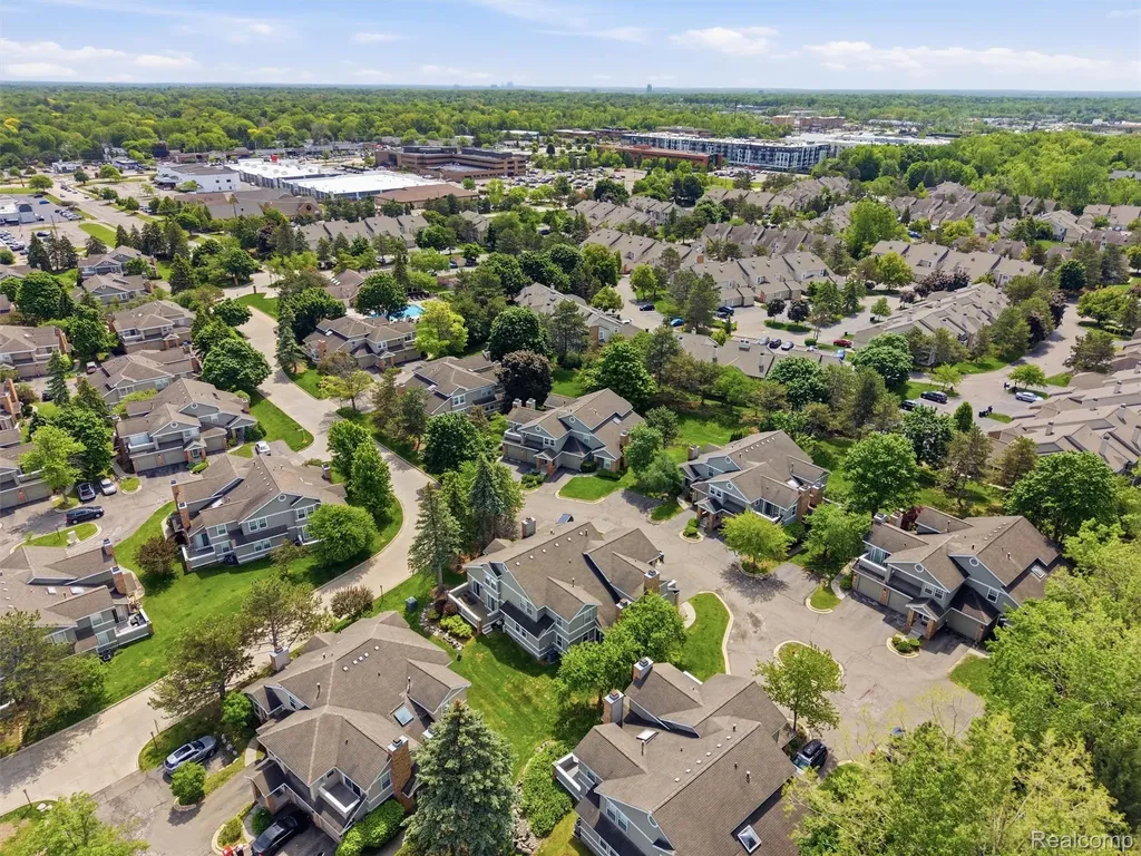 6605 Firestone Court West Bloomfield Charter Township MI 48322