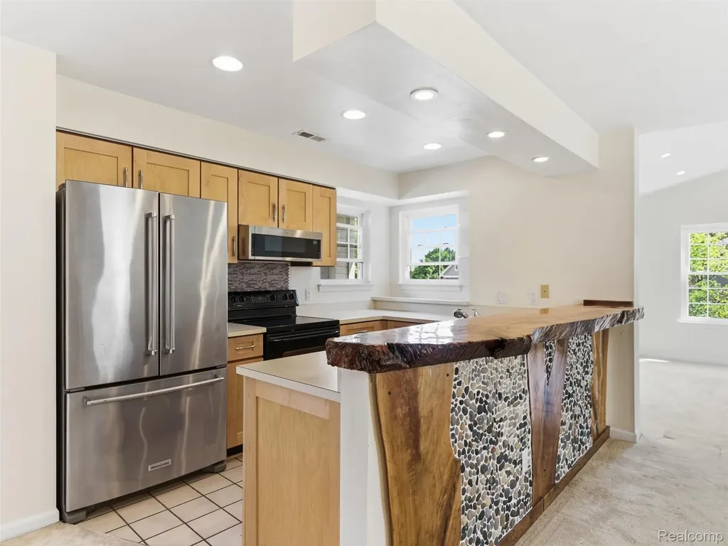 6605 Firestone Court West Bloomfield Charter Township MI 48322