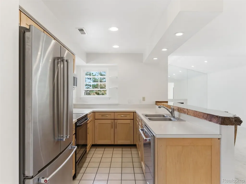 6605 Firestone Court West Bloomfield Charter Township MI 48322