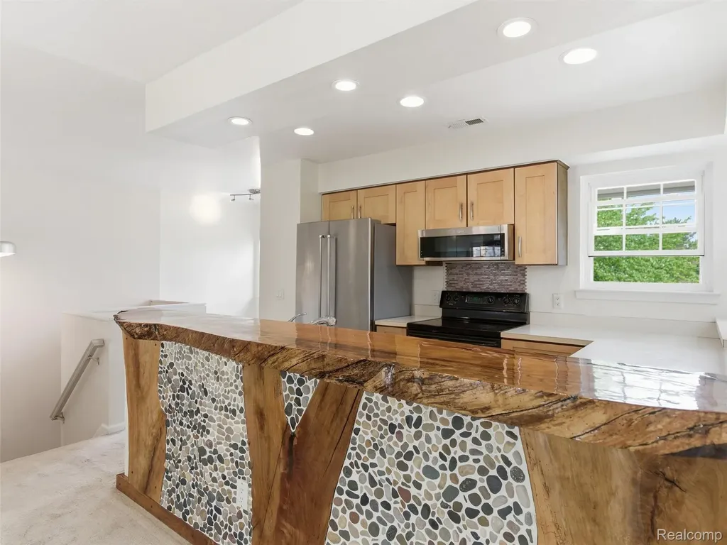 6605 Firestone Court West Bloomfield Charter Township MI 48322