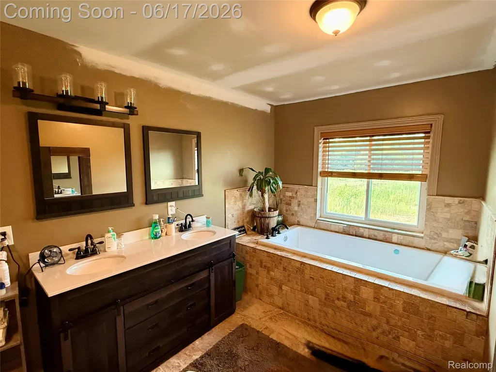 2543 Greenwood Road Lapeer Township MI 48446