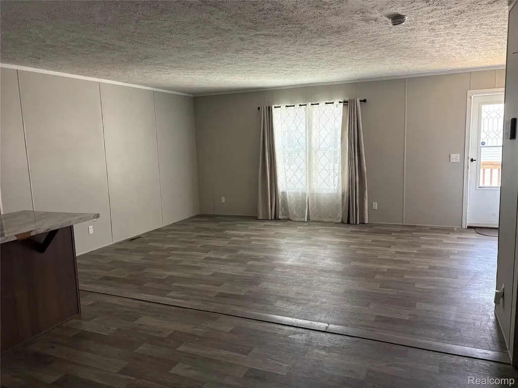 4229 Hillary Creek Burton City MI 48519
