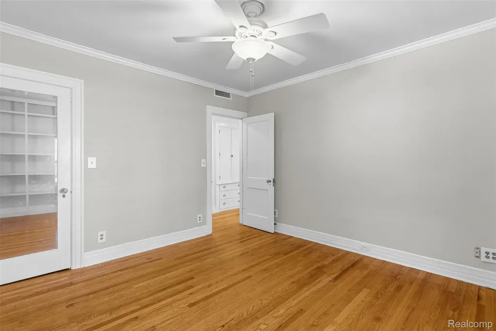 806 W Oliver Street Owosso City MI 48867