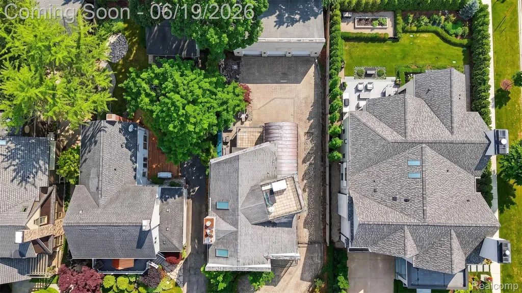 750 Hazelwood Street Birmingham City MI 48009