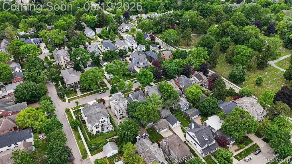 750 Hazelwood Street Birmingham City MI 48009