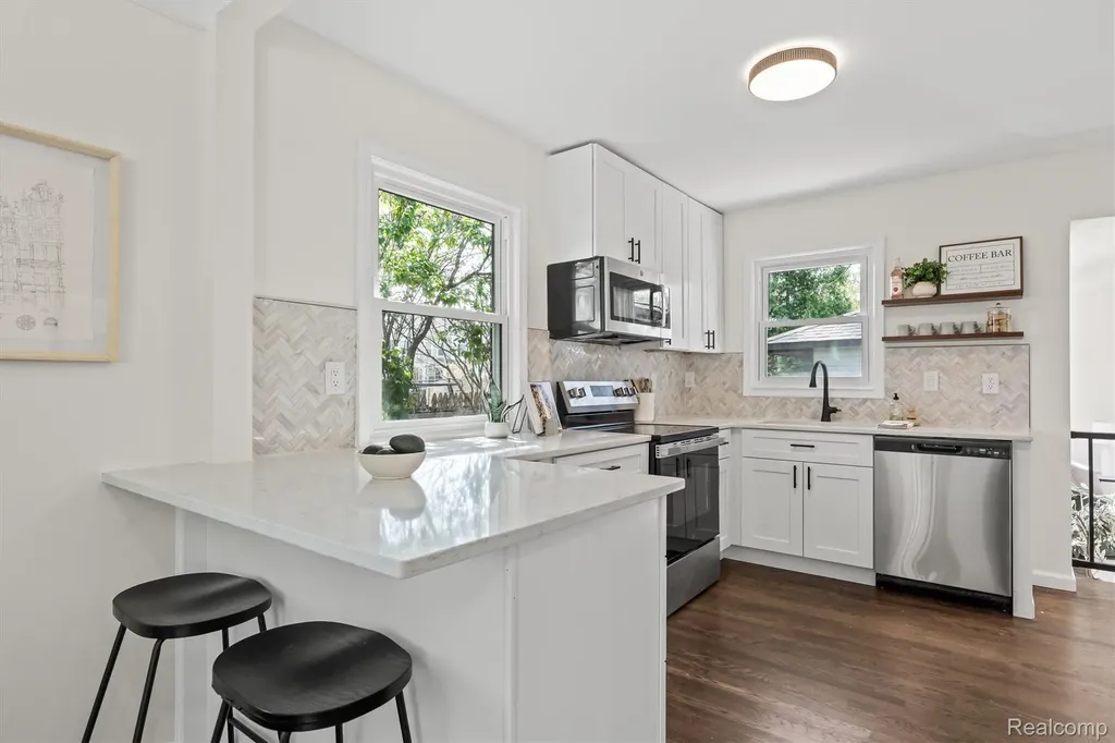 1622 Huron Avenue Royal Oak City MI 48073