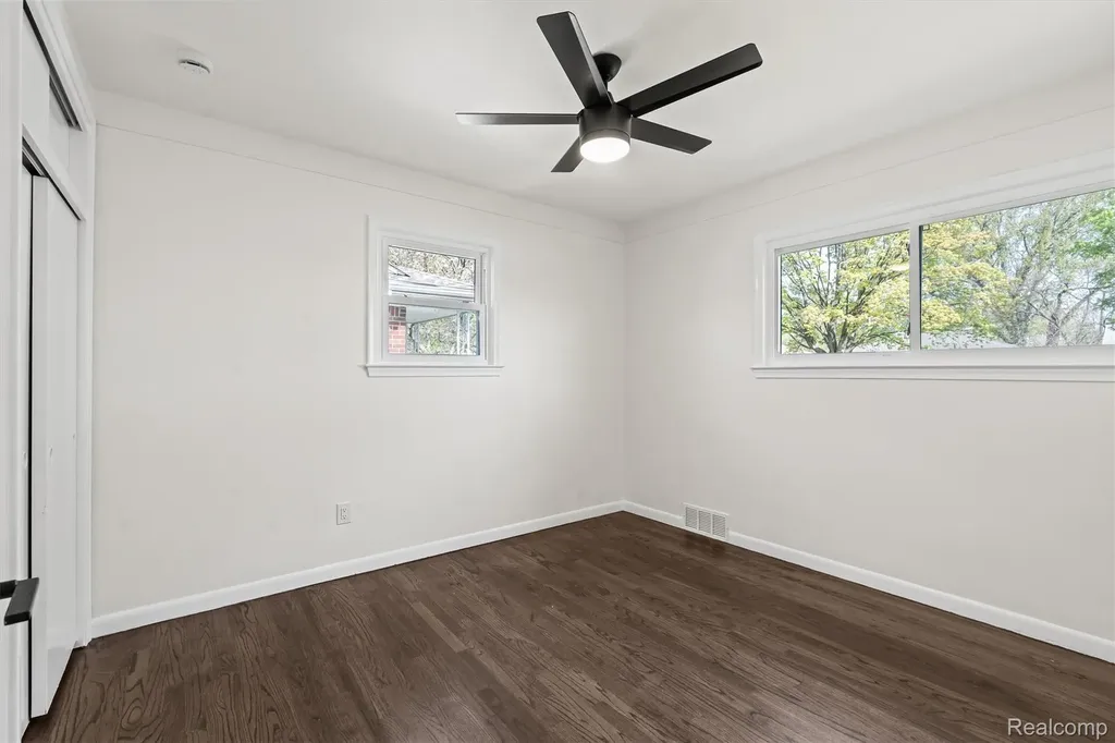 1622 Huron Avenue Royal Oak City MI 48073