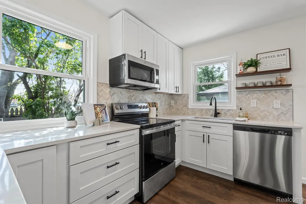 1622 Huron Avenue Royal Oak City MI 48073