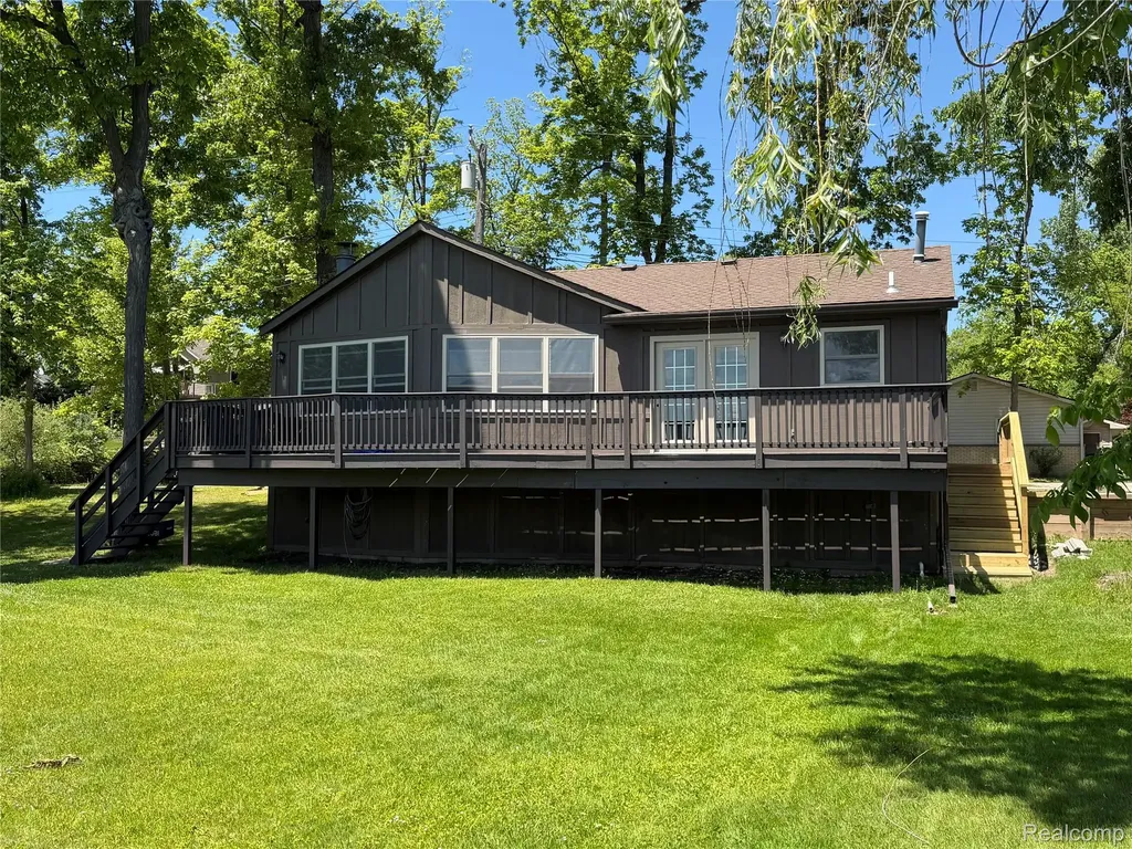2130 Webster Park Drive Genoa Township MI 48843