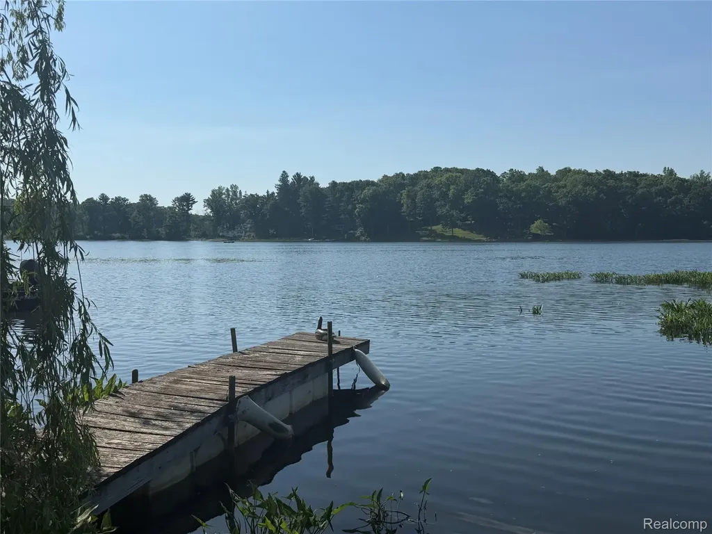 2130 Webster Park Drive Genoa Township MI 48843