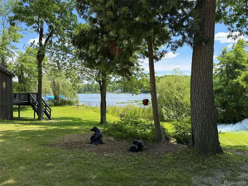 2130 Webster Park Drive Genoa Township MI 48843