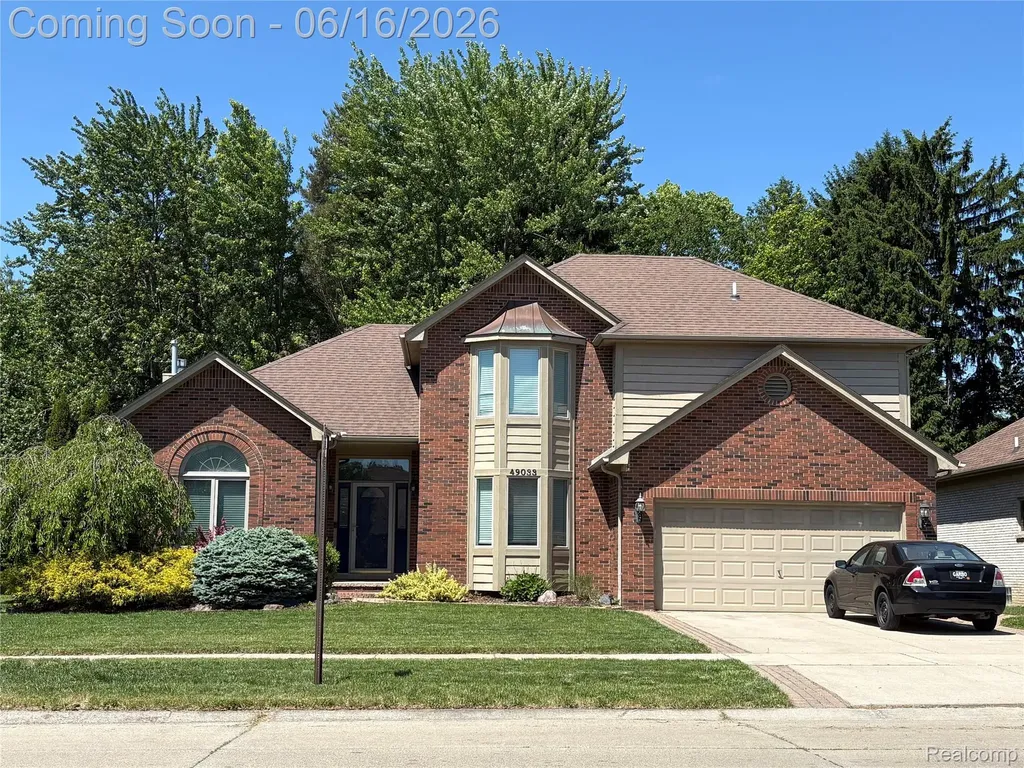 49033 Deerfield Park Macomb Township MI 48044