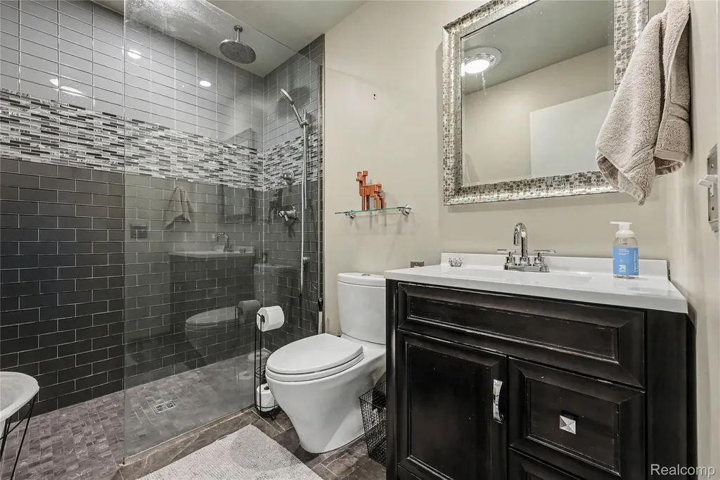 49033 Deerfield Park Macomb Township MI 48044