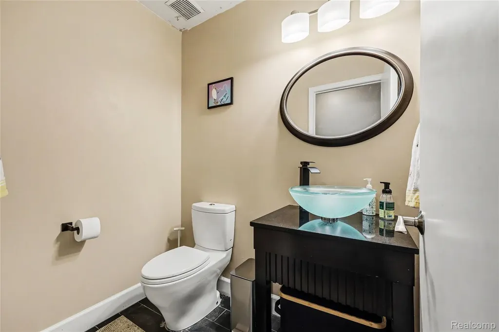 49033 Deerfield Park Macomb Township MI 48044