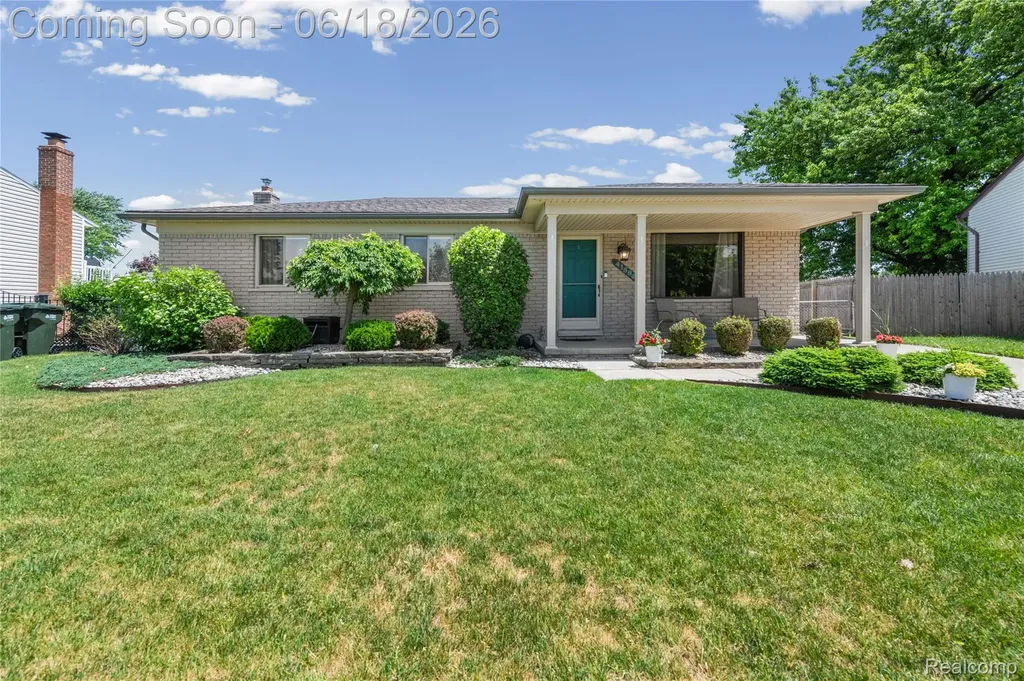 41594 Harvard Drive Sterling Heights City MI 48313