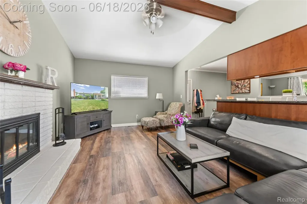 41594 Harvard Drive Sterling Heights City MI 48313