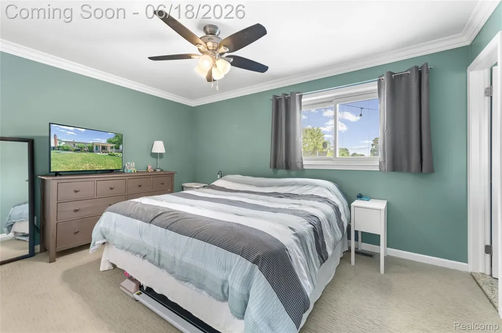 41594 Harvard Drive Sterling Heights City MI 48313
