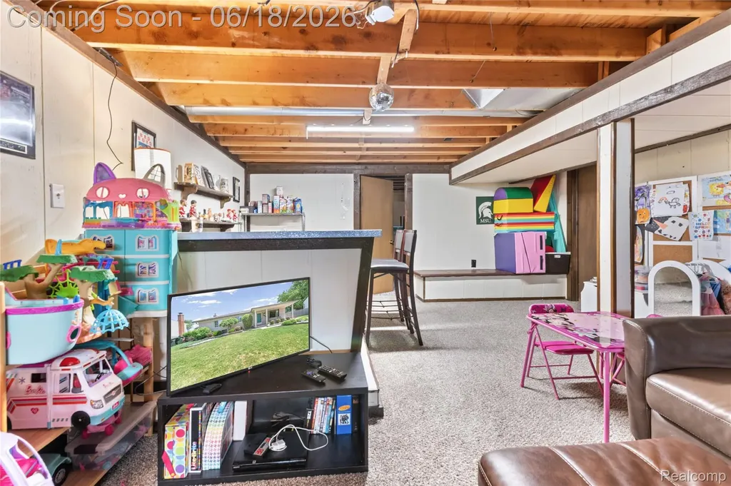 41594 Harvard Drive Sterling Heights City MI 48313