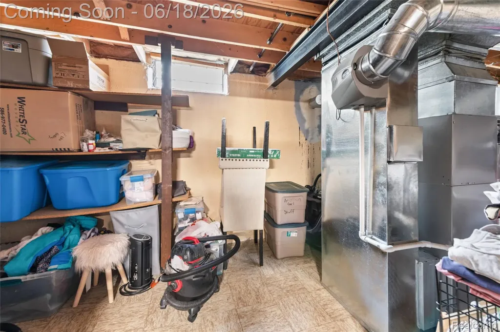 41594 Harvard Drive Sterling Heights City MI 48313