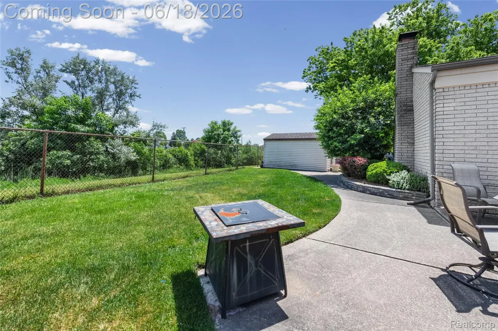 41594 Harvard Drive Sterling Heights City MI 48313