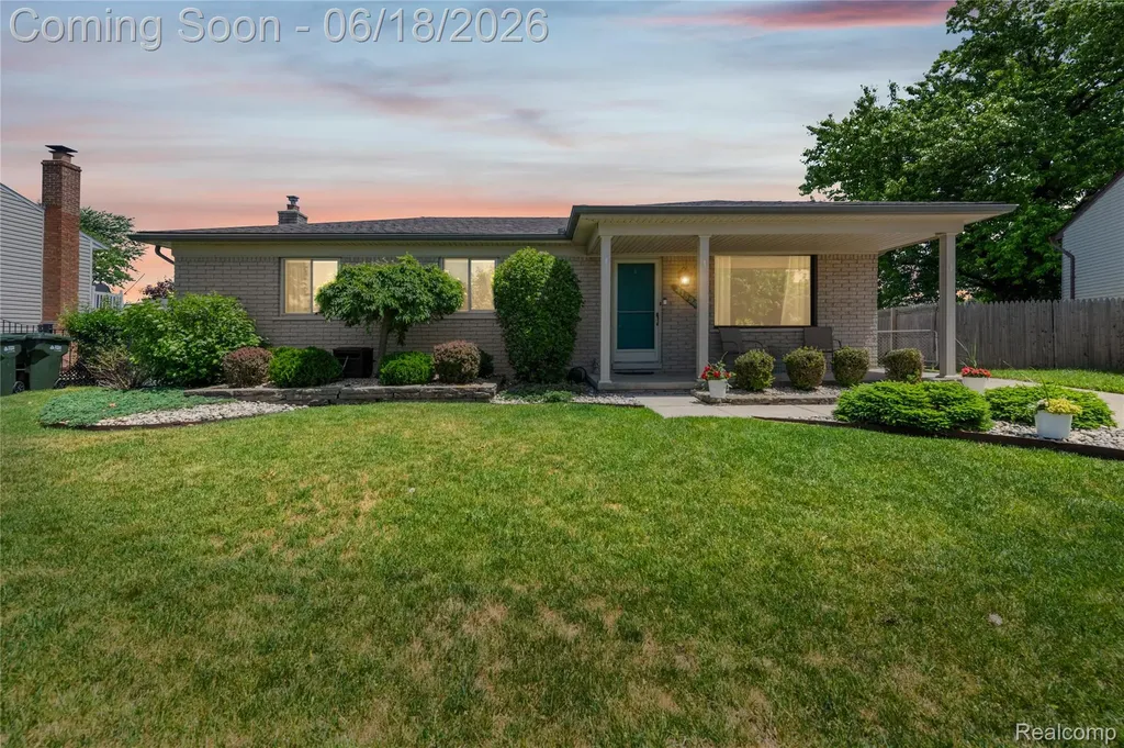 41594 Harvard Drive Sterling Heights City MI 48313