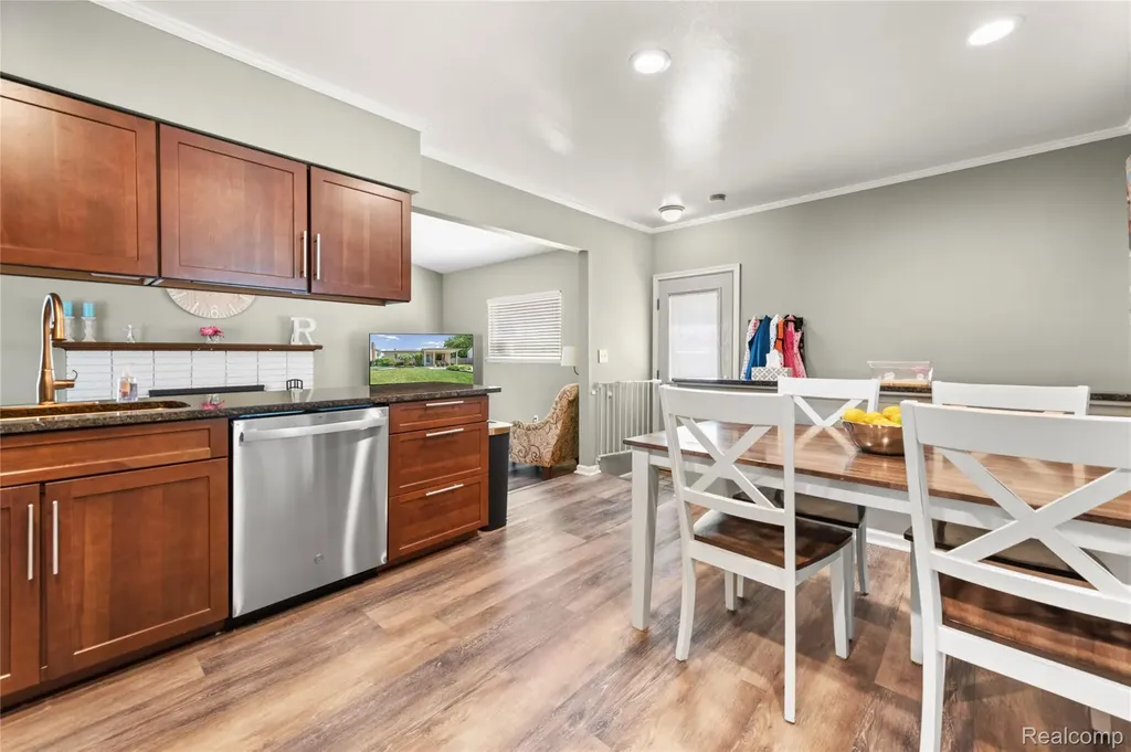 41594 Harvard Drive Sterling Heights City MI 48313