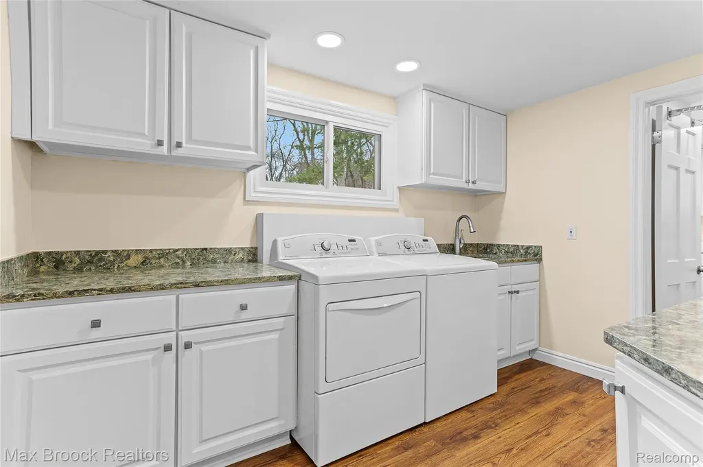 25933 Hersheyvale Drive Franklin Village MI 48025