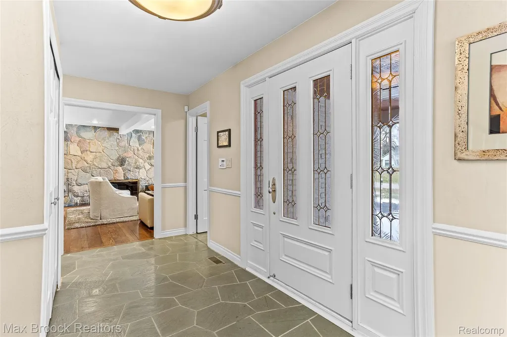 25933 Hersheyvale Drive Franklin Village MI 48025