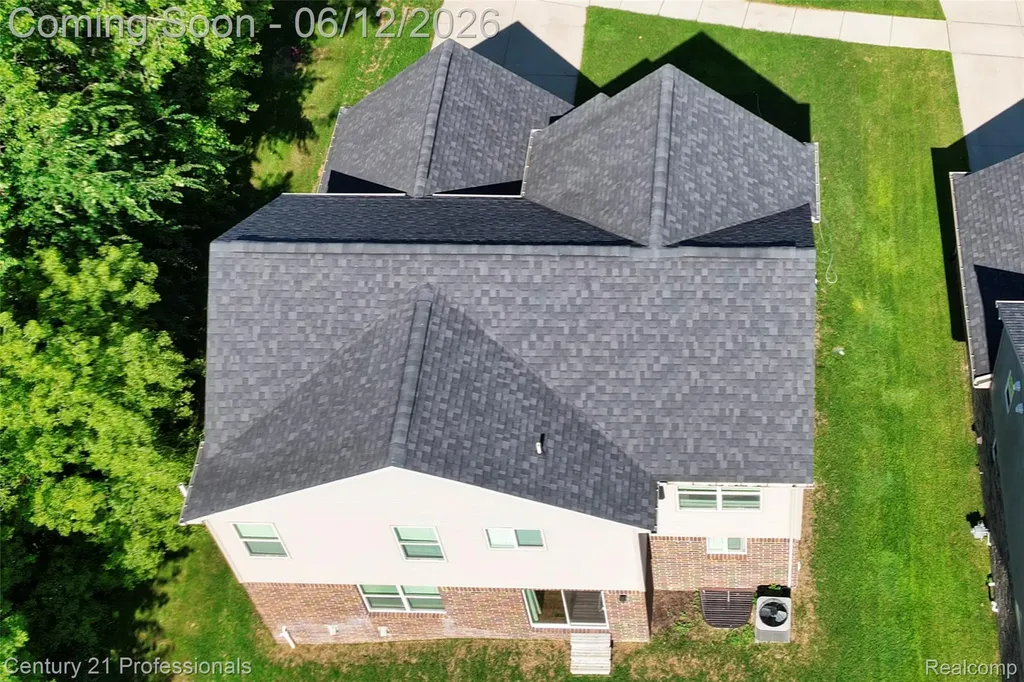 28323 Oakmonte Circle Lyon Charter Township MI 48165