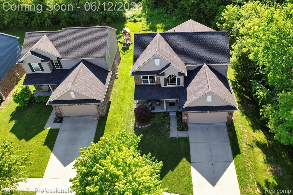 28323 Oakmonte Circle Lyon Charter Township MI 48165