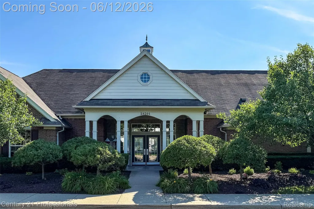 28323 Oakmonte Circle Lyon Charter Township MI 48165