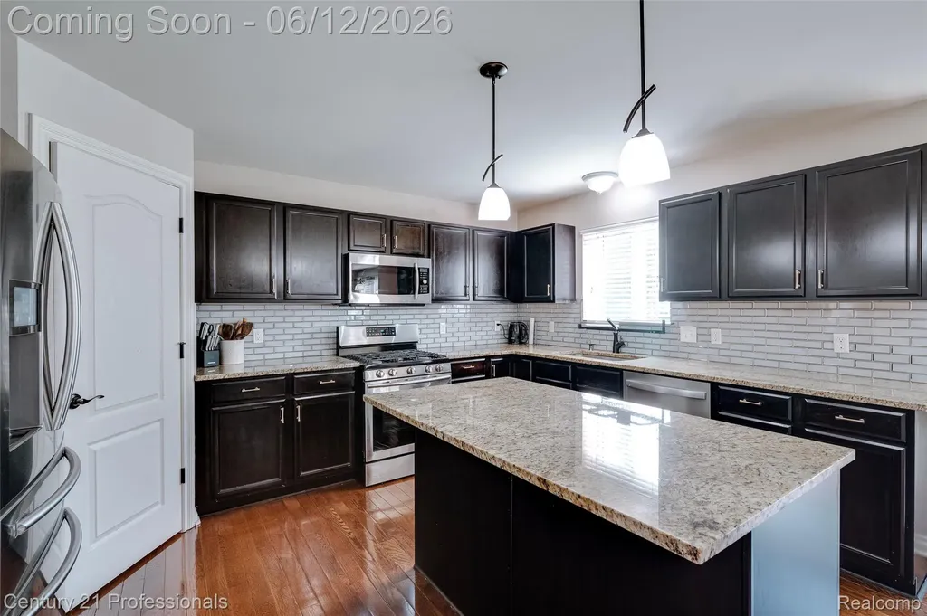 28323 Oakmonte Circle Lyon Charter Township MI 48165