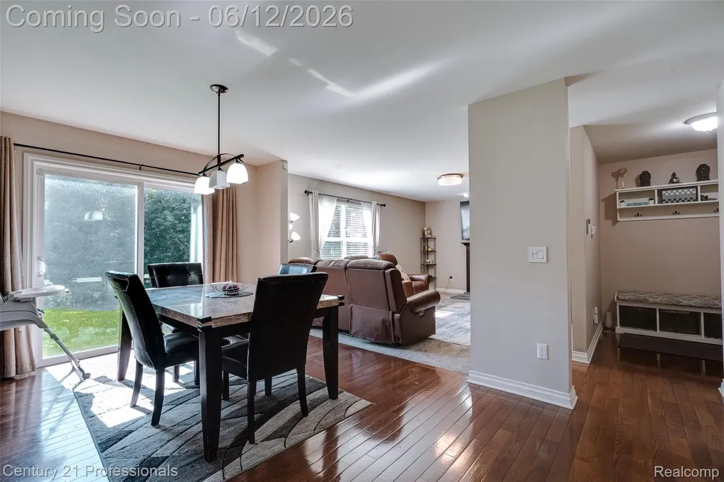 28323 Oakmonte Circle Lyon Charter Township MI 48165