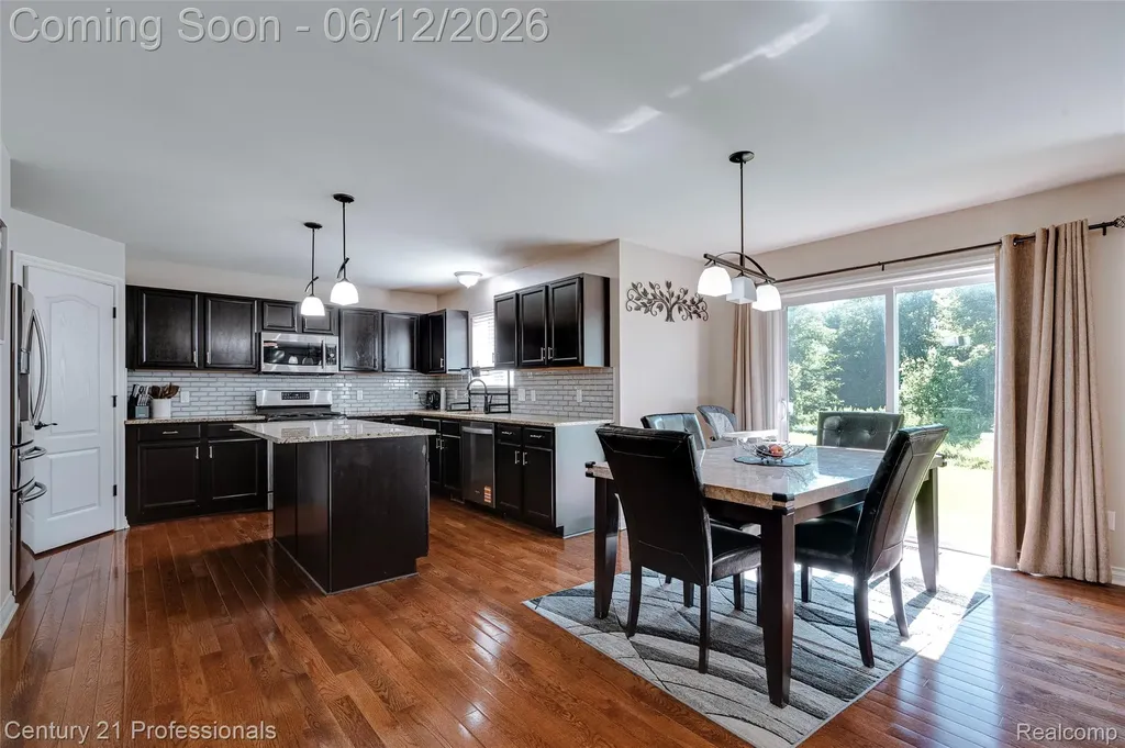 28323 Oakmonte Circle Lyon Charter Township MI 48165