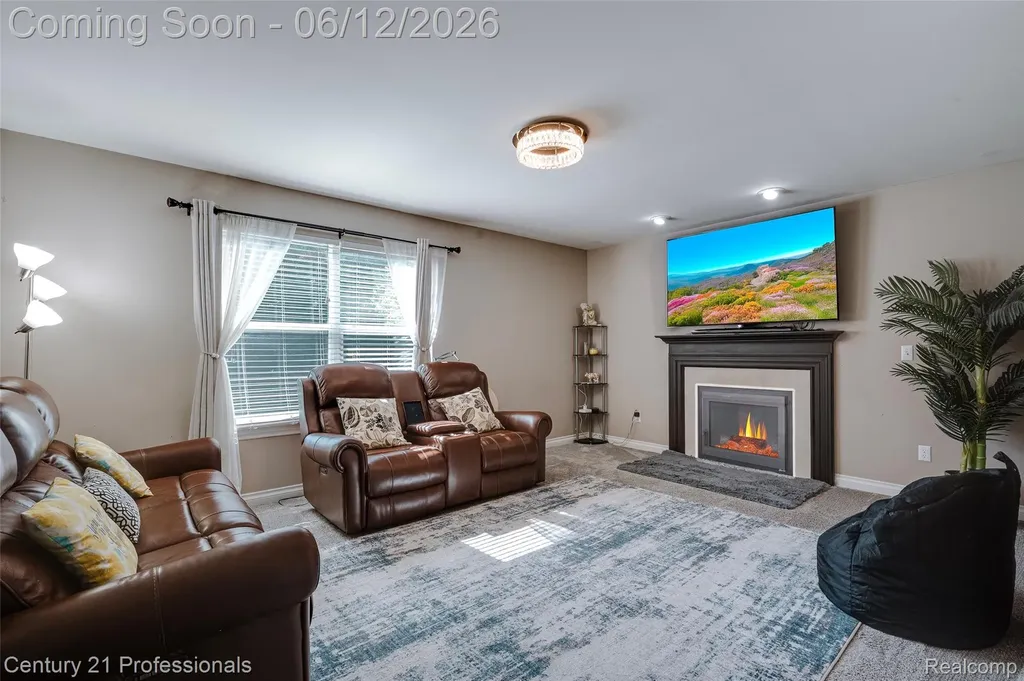 28323 Oakmonte Circle Lyon Charter Township MI 48165