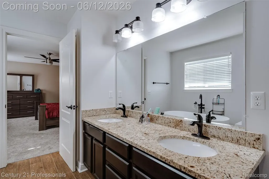 28323 Oakmonte Circle Lyon Charter Township MI 48165