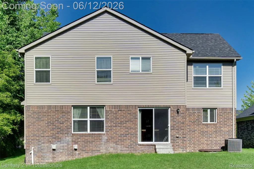 28323 Oakmonte Circle Lyon Charter Township MI 48165