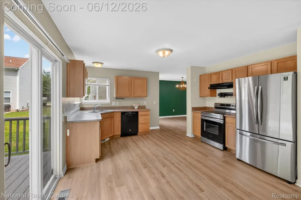8525 Berkshire Drive Superior Charter Township MI 48198