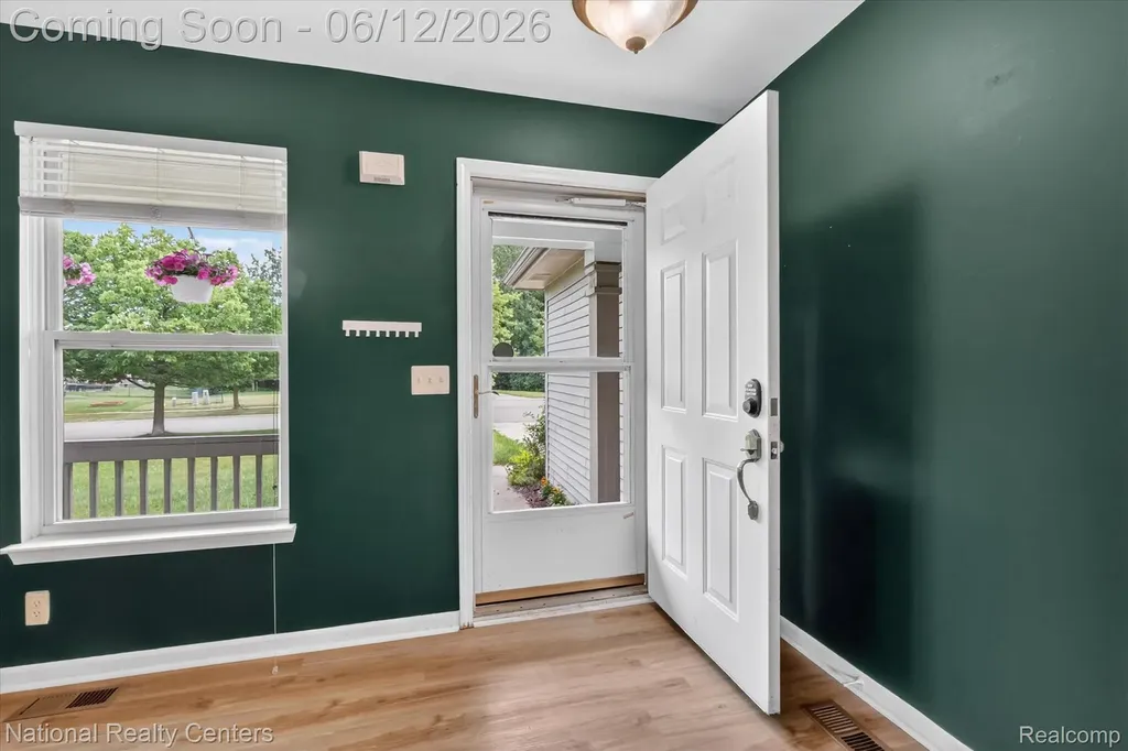 8525 Berkshire Drive Superior Charter Township MI 48198